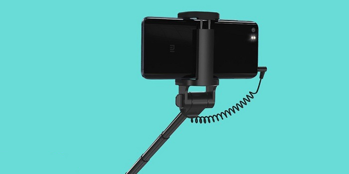Монопод Xiaomi Selfie stick (driveby-wire) черный