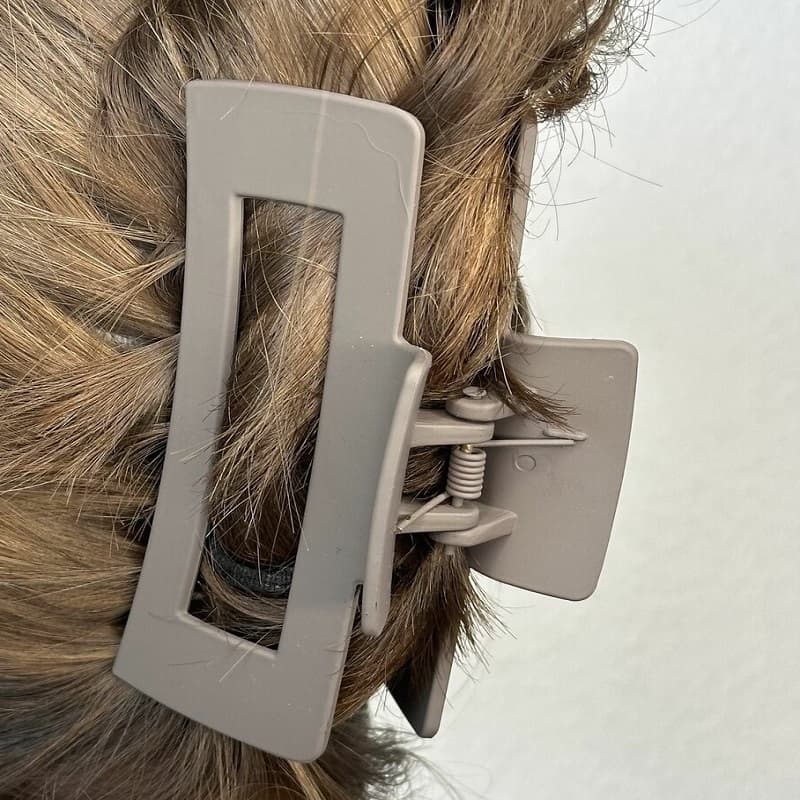 Крабик для волос пластик