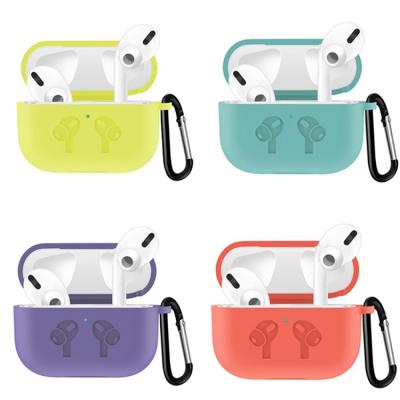 Чехол для наушников  Pro с карабином силикон черный