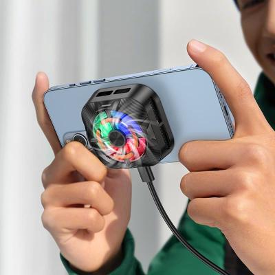 Охлаждающий кулер вентилятор магнитный для смартфона Borofone BG15 с подсветкой черный